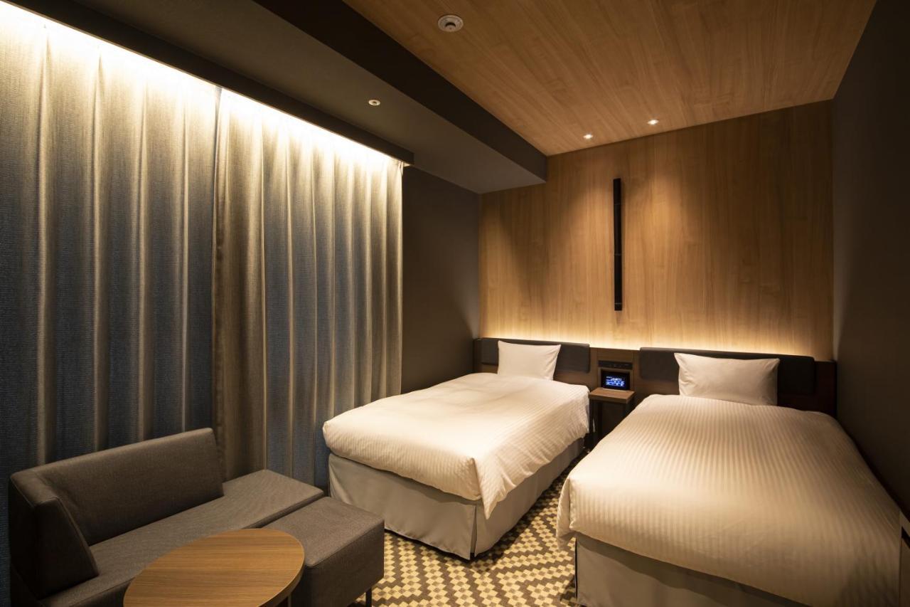 Keihan Tenmabashi Ekimae 4* Osaka